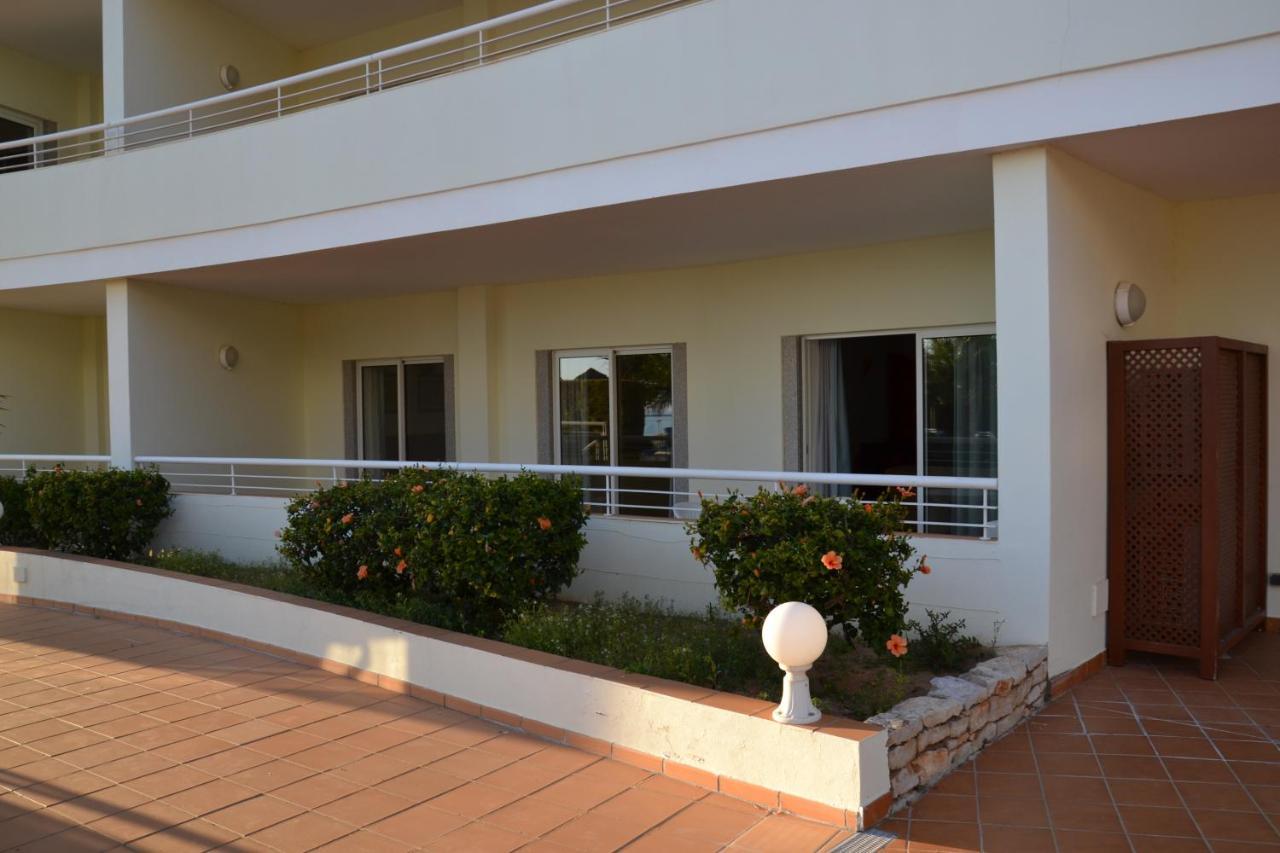 Bel appartement au bord de la mer de Porto de Mos Lagos Exterior foto