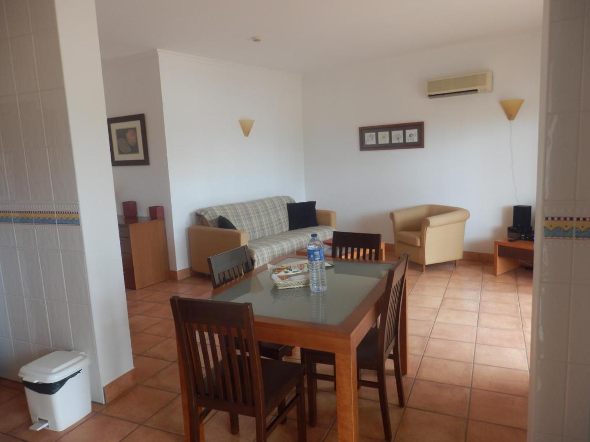 Bel appartement au bord de la mer de Porto de Mos Lagos Exterior foto