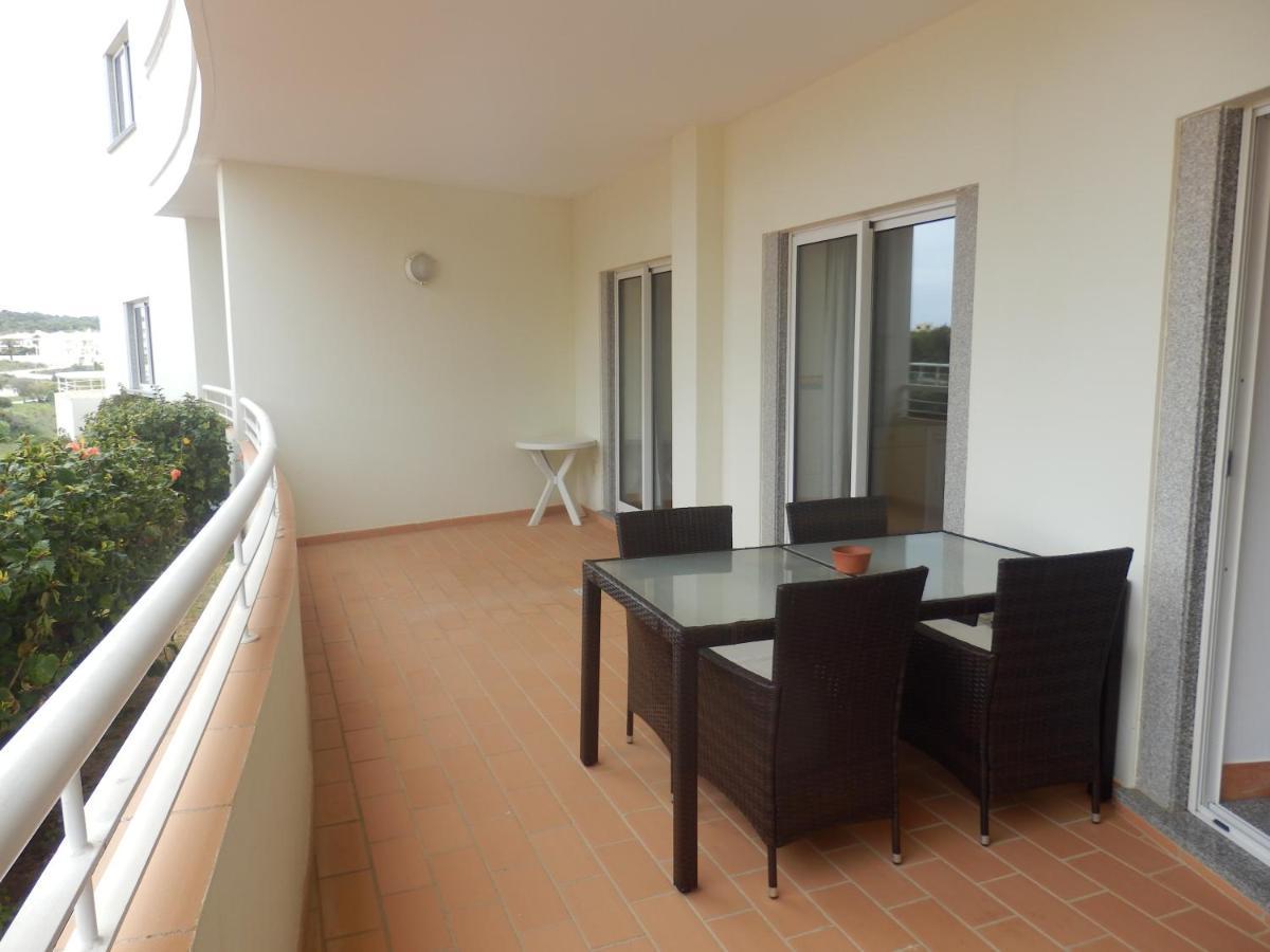 Bel appartement au bord de la mer de Porto de Mos Lagos Exterior foto